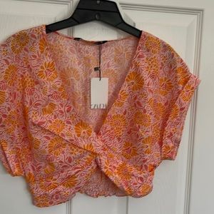 NWT - Zara Crop top size Small